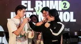 Selebritas Indonesia, El Rumi dan Jefri Nichol bertatap muka dalam konferensi pers Superstar Knockout di daerah Senayan, Jakarta Pusat, Kamis (12/06/2025). (Bola.com/Bagaskara Lazuardi)