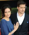 Bercerai berarti juga akan membicarakan soal hak asuh anak dan harta yang dimiliki. Angelina Jolie dan Brad Pitt memiliki harta hingga triliunan, kabarnya sudah mulai menjual properti yang mereka miliki. (AFP/Bintang.com)