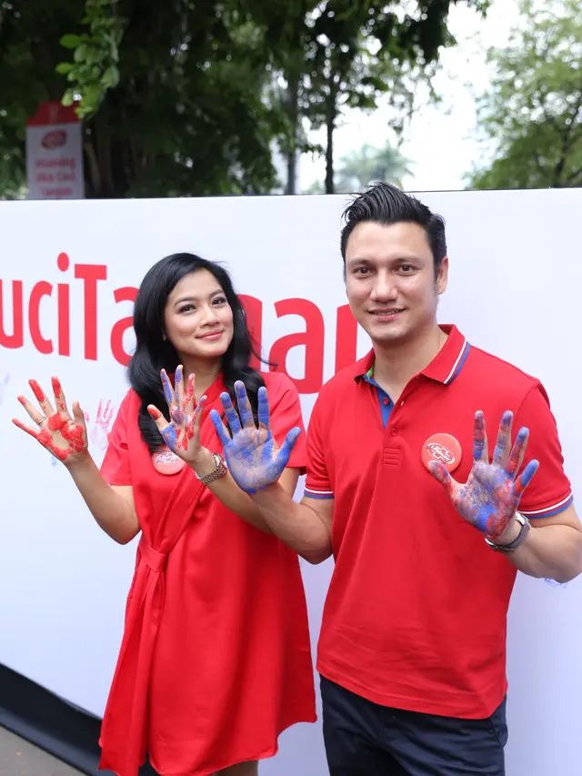 [Fimela] Titi Kamal - Christian Sugiono