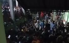 Dua Polisi di Gresik Dihajar Massa Usai Diduga Peras Warga