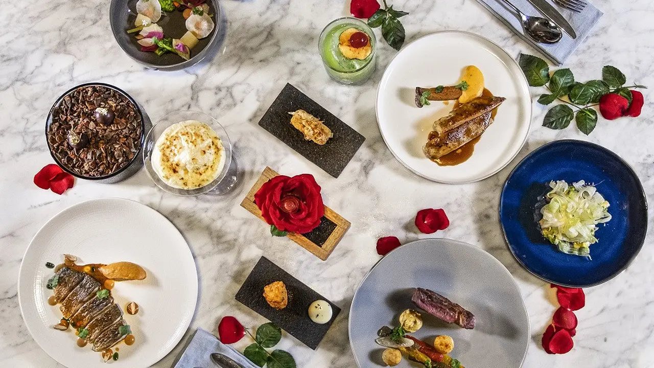 Rayakan Valentine Romantis dengan Makanan Khas Spanyol dan Tempat Instagrammable di Mare Nostrum