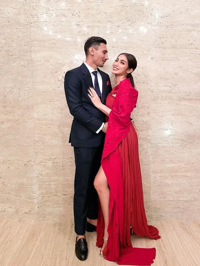 Tampil Menawan, Ini 7 Potret Jessica Iskandar dan Vincent Verhaag Kondangan Bareng