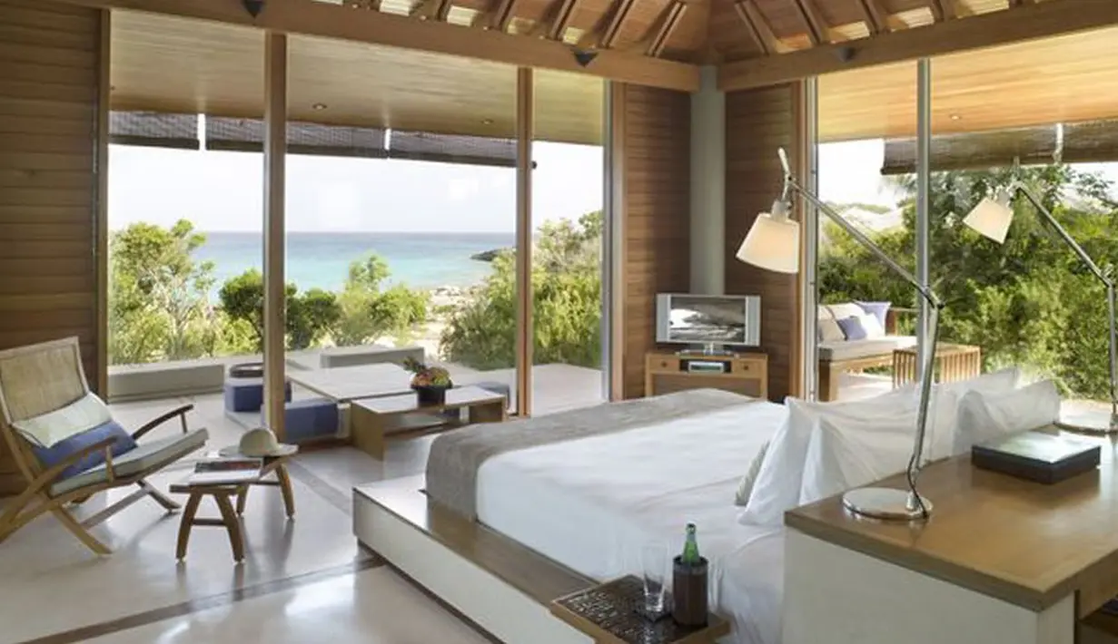 Melansir mirror, seorang sumber mengatakan Pitt bersama sahabatnya itu menetap di hotel Amanyara, yang merupakan salah satu hotel khusus nan mewah. Harga yang dipatok untuk menginap di hotel itu senilai $34.000/malam. (doc.mirror.co.uk)