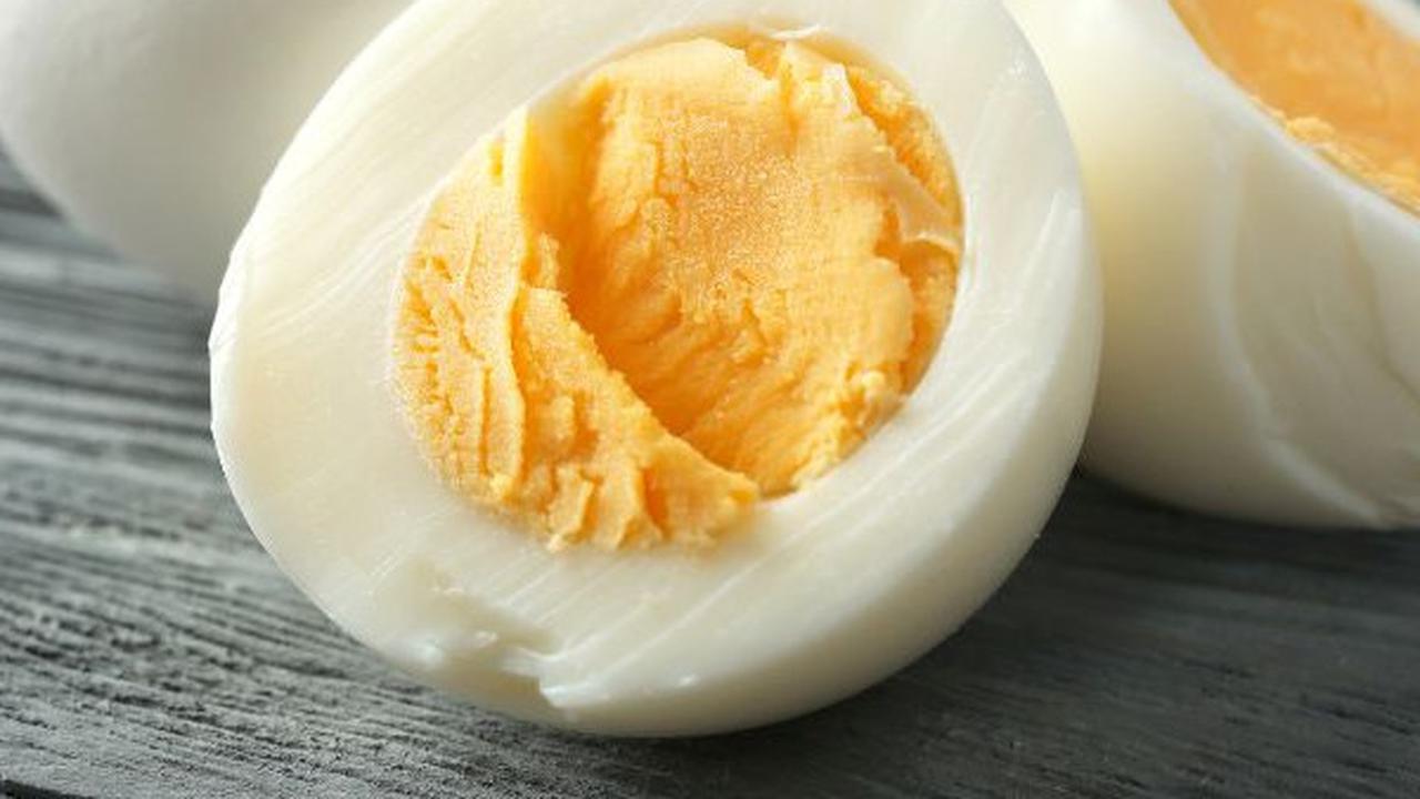 Ingin Kuning Telur Tepat di Tengah? Coba Cara Merebus Telur Ini