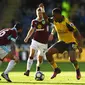 Burnley vs Arsenal  (Reuters / Anthony Devlin)