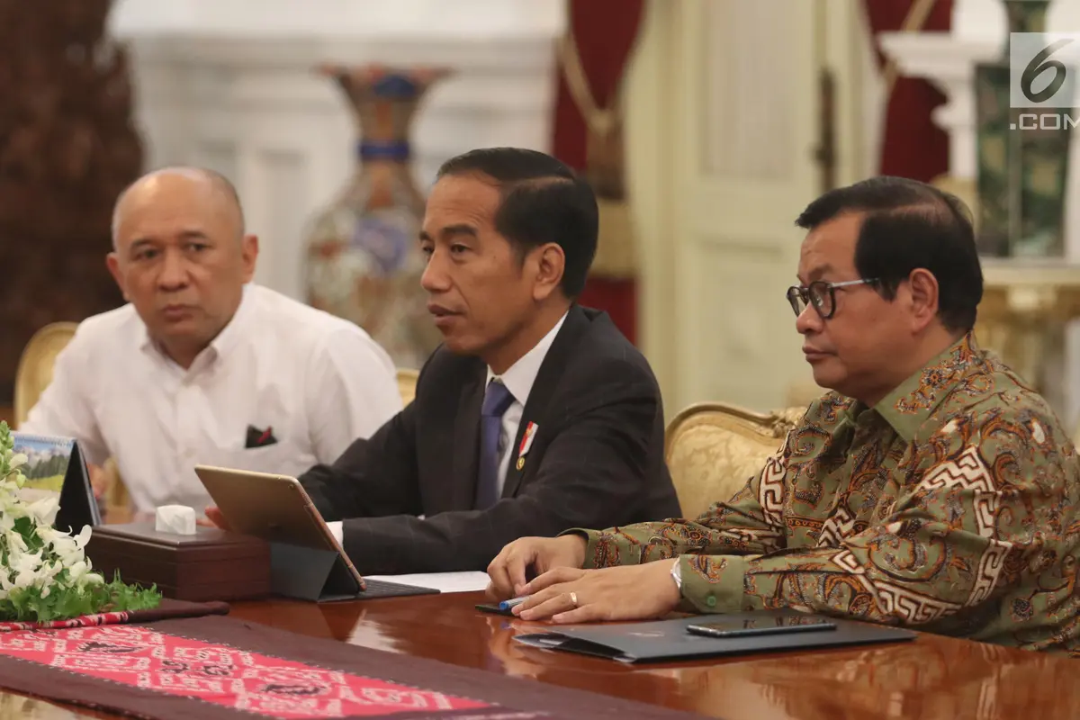 Presiden Jokowi terima CEO Bukalapak di istana