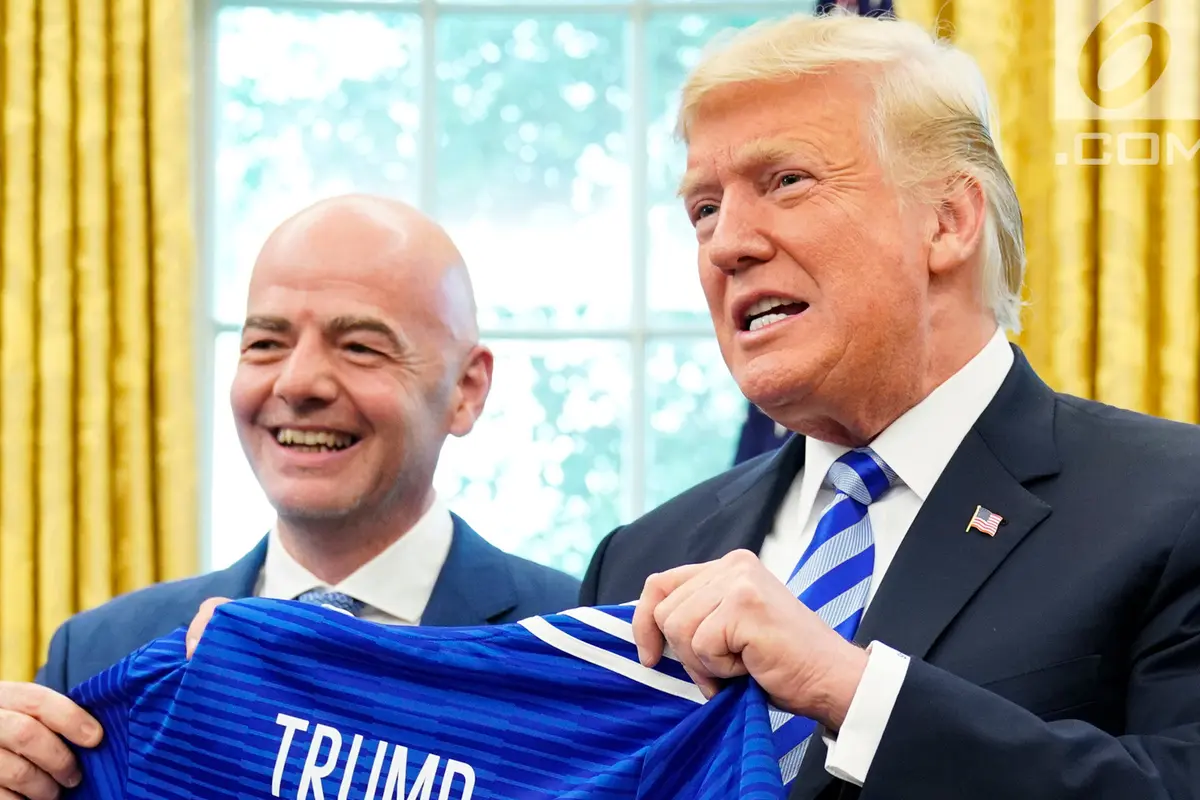 Presiden AS, Donald Trump dan Presiden FIFA, Gianni Infantino
