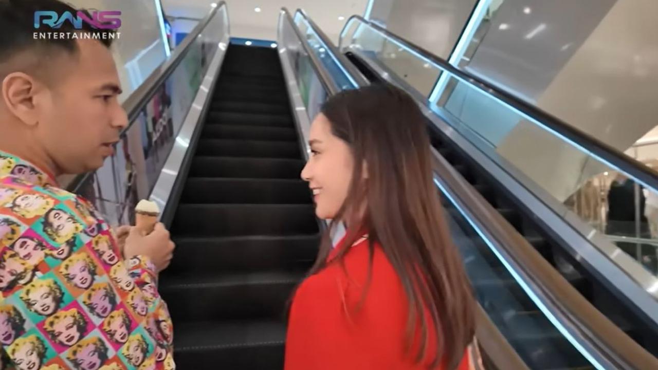 Mendengar hal itu, Nagita pun bertanya apakah Raffi, apakah menyayangi Lily. Raffi Ahmad pun menjawab pertanyaan Nagita.<br>