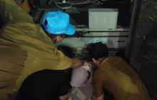 Detik-Detik Menegangkan Pegawai Pemkot Bandar Lampung Terjebak Lift, Evakuasi Dramatis Akibat Kekurangan Oksigen