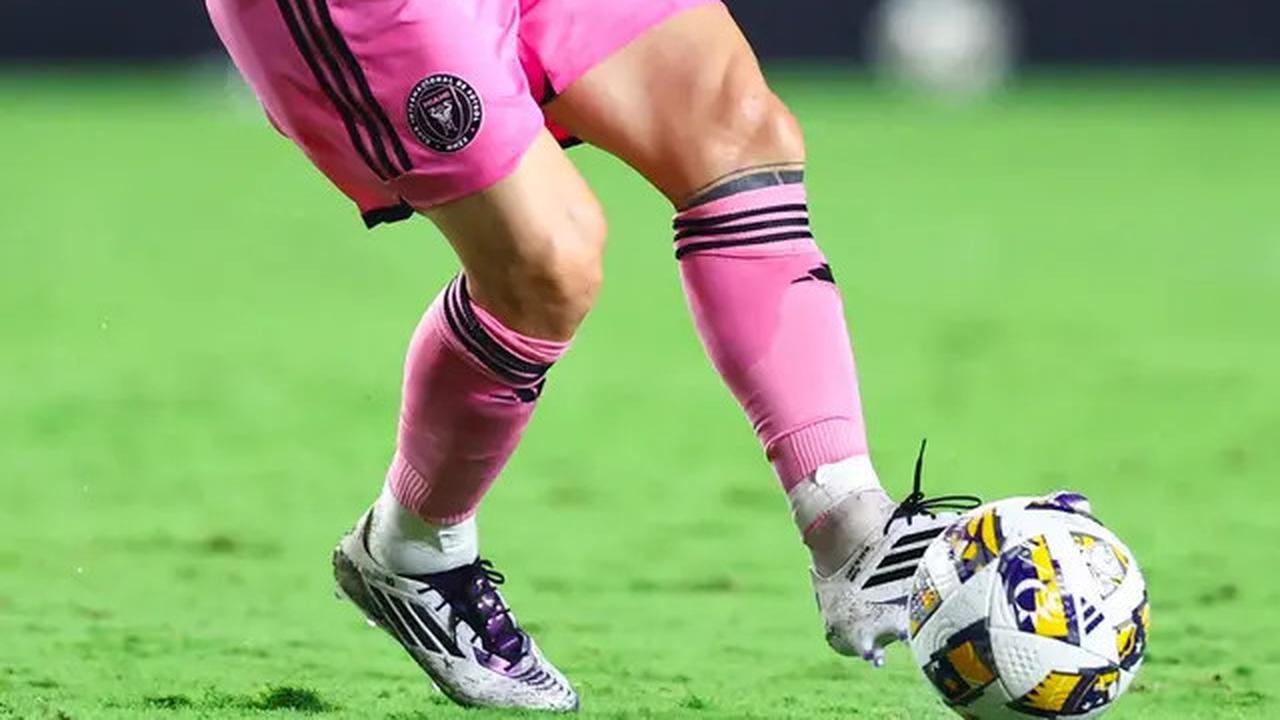 3 GOAT Sepak Bola Versi Cristiano Ronaldo: Ada Nama Dirinya Sendiri