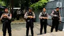 Dikabarkan, kepolisian juga menggeledah rumah Firli di kawasan Bekasi, Jawa Barat. Penggeledahan dilakukan secara paralel dengan rumah Firli yang di Jalan Kertanegara. (Liputan6.com/Herman Zakharia)