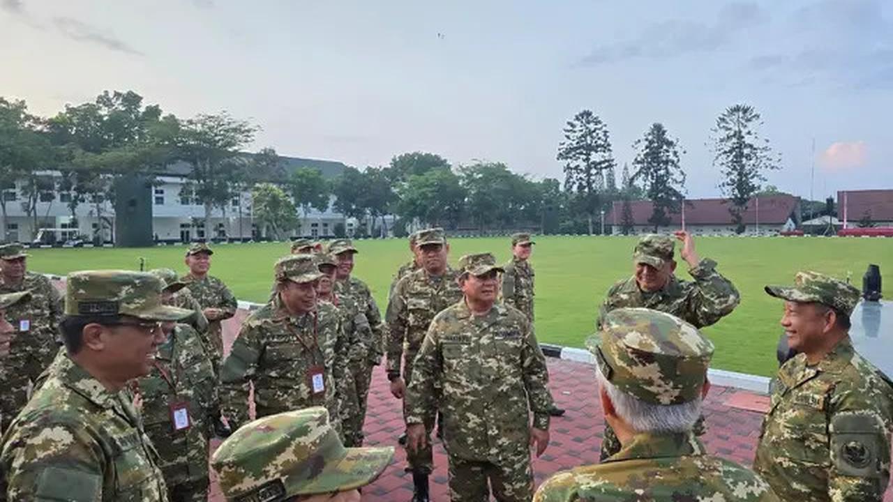Potret Raffi Ahmad dan Anggota Kabinet Merah Putih Pakai Seragam Komcad