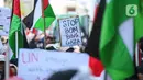 Pengunjuk rasa menentang keras perbuatan Israel yang membombardir sebuah Rumah Sakit di Palestina hingga menelan korban hingga ratusan jiwa. (Liputan6.com/Faizal Fanani)