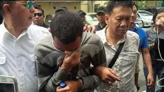 Pembunuh Deudeuh Alfi Syahrin pemilik akun twitter @tataa_chubby, Prio alias Rio, akhirnya tertangkap di kediamannya di kawasan Batu Tapak, Bojong Gede Bogor, Jawa Barat. Sang pelaku mengaku membunuh Deudeuh, karena tersinggung kata-kata korban.