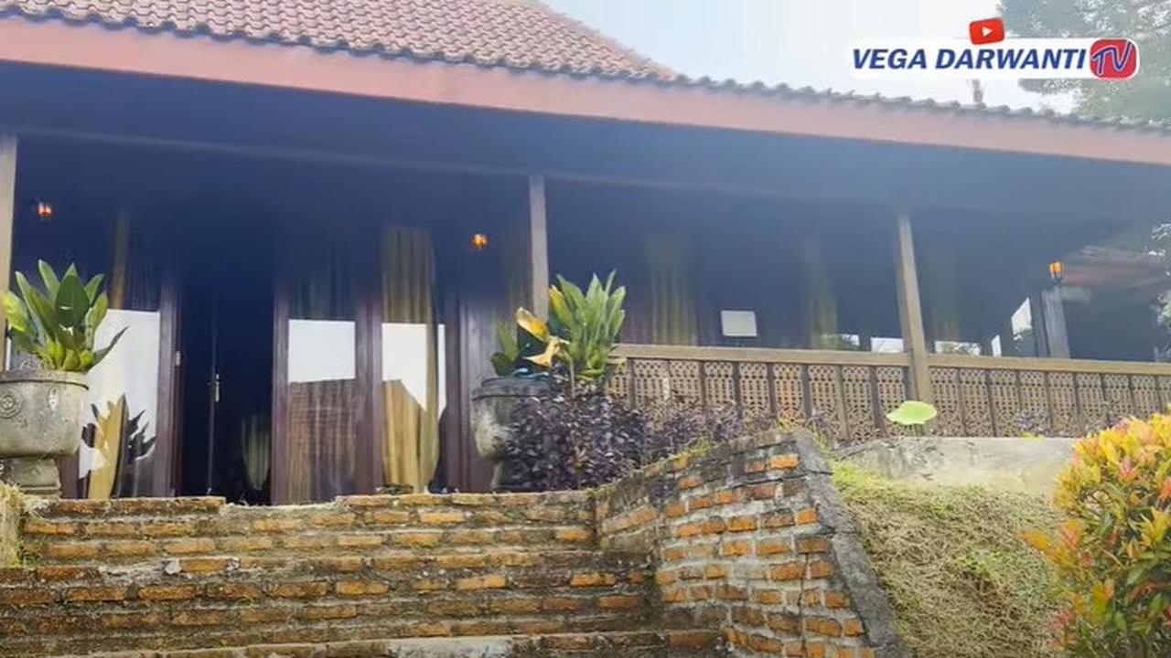9 Potret Terbaru Vila Ruben Onsu yang Luas dan Asri, Punya Banyak Pendopo - Perlihatkan Tanaman Hasil Berkebun