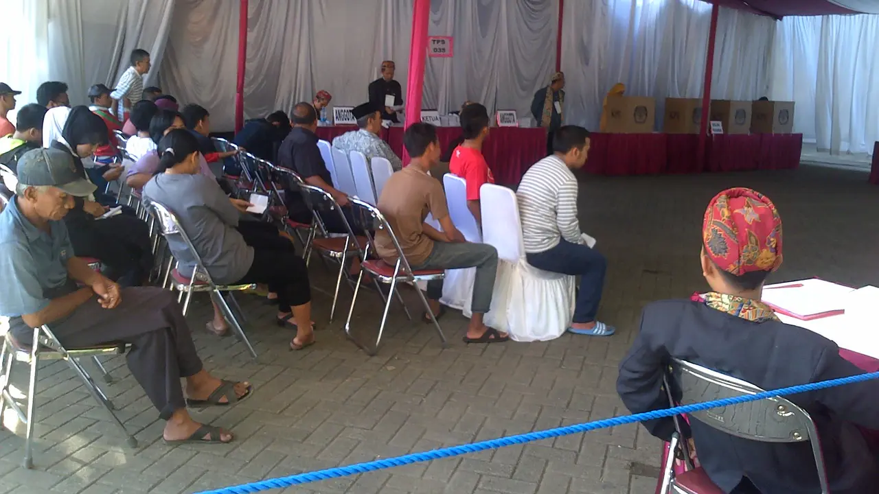 Di TPS Megawati, Kader Banteng Belum Memerah