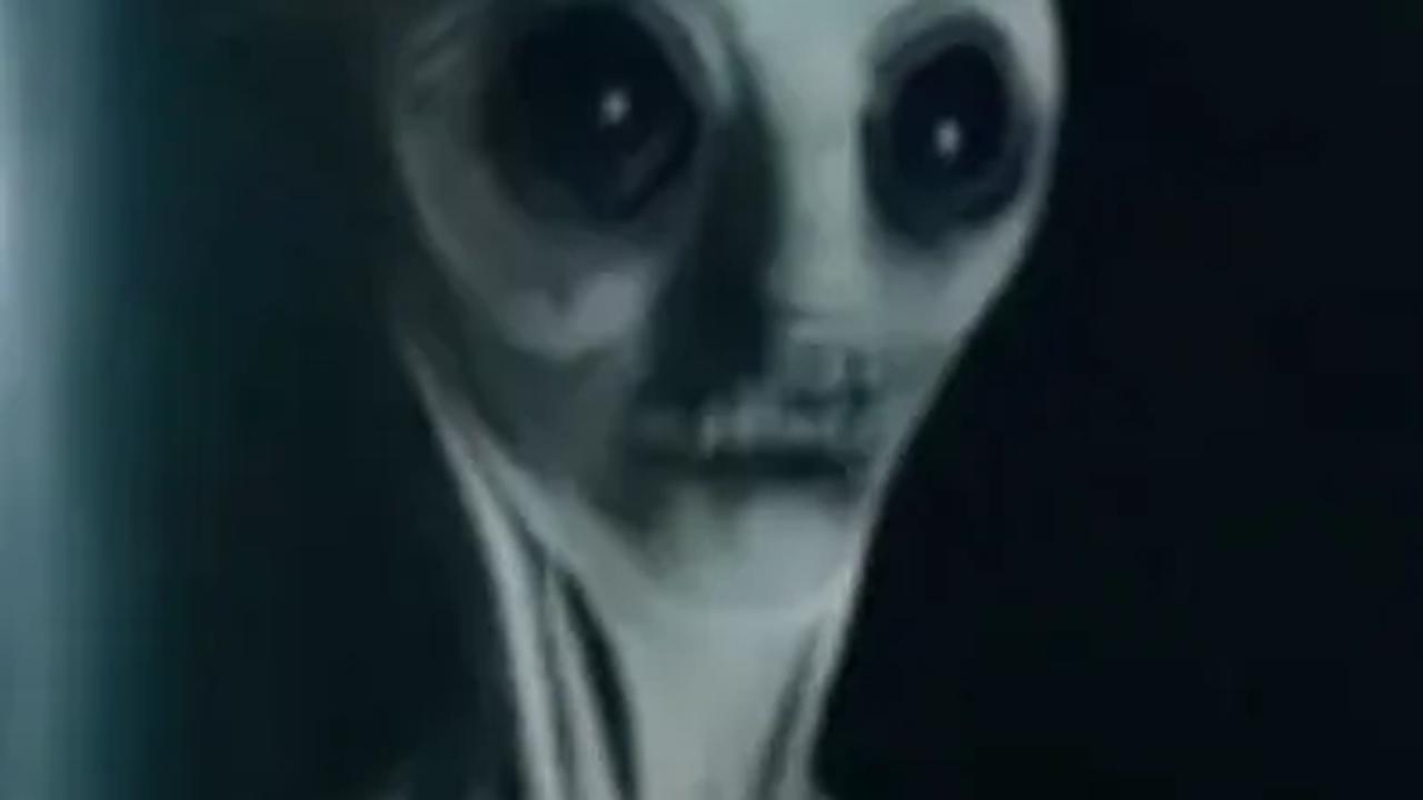 Asal Usul Manusia Memikirkan Keberadaan Alien