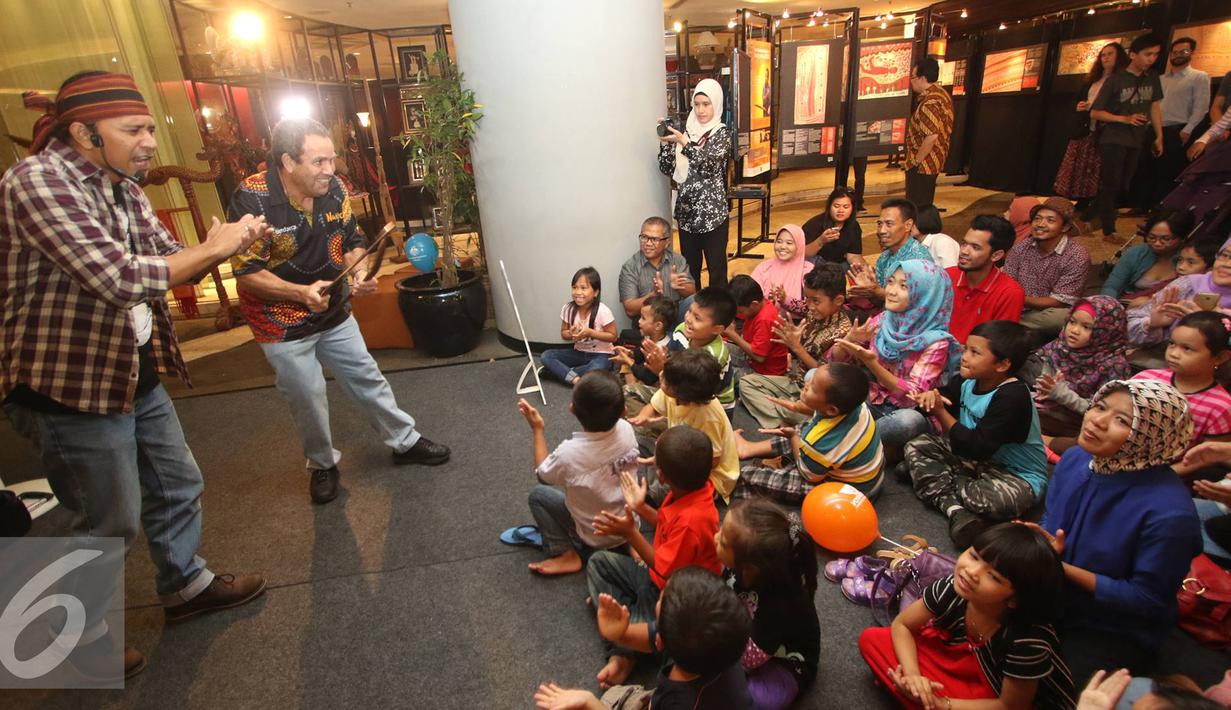 Suasana keseruan acara Pekan Budaya Penduduk Asli Australia di Jakarta, (16/7). Acara ini merupakan perayaan untuk sejarah, budaya, dan prestasi warga Aborigin serta penduduk Kepulauan Selat Torres. (Liputan6.com/Immanuel Antonius)