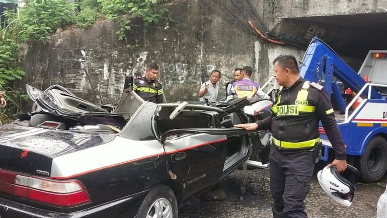 Dishub Karawang Tutup Permanen Akses Tanggul Rawagabus Pasca Kecelakaan Maut