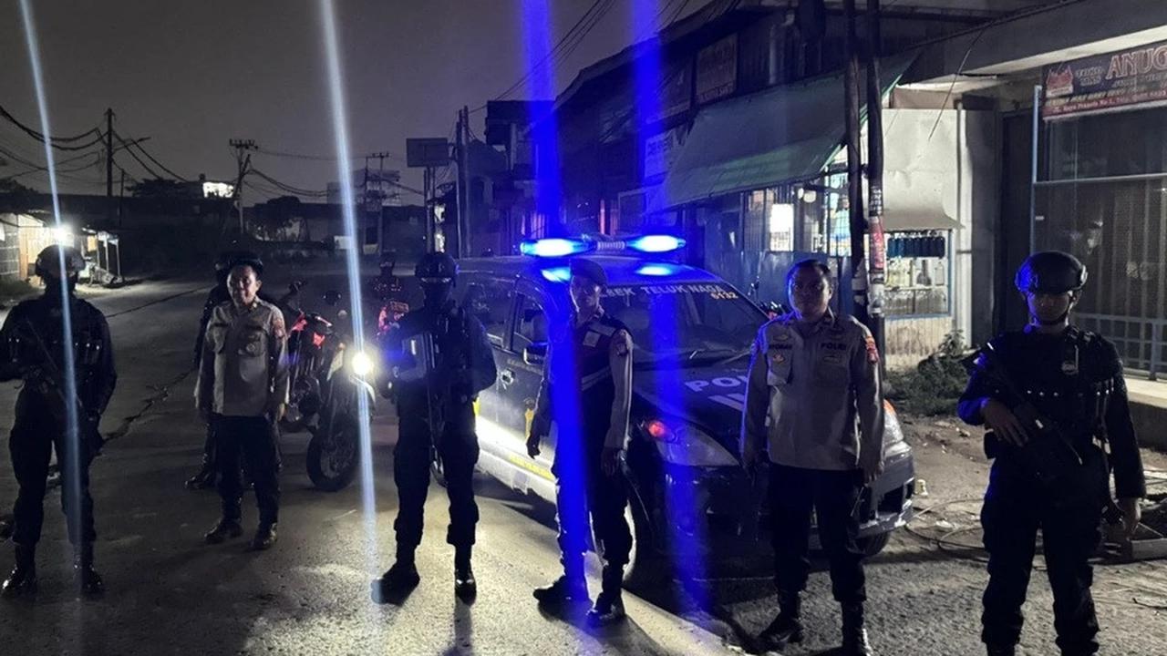Polisi Bubarkan Tawuran di Kosambi