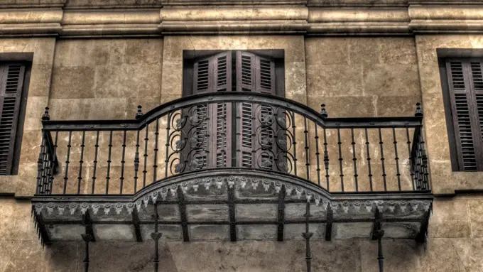 20 Ide Menata Balkon Apartemen Agar Lebih Kece