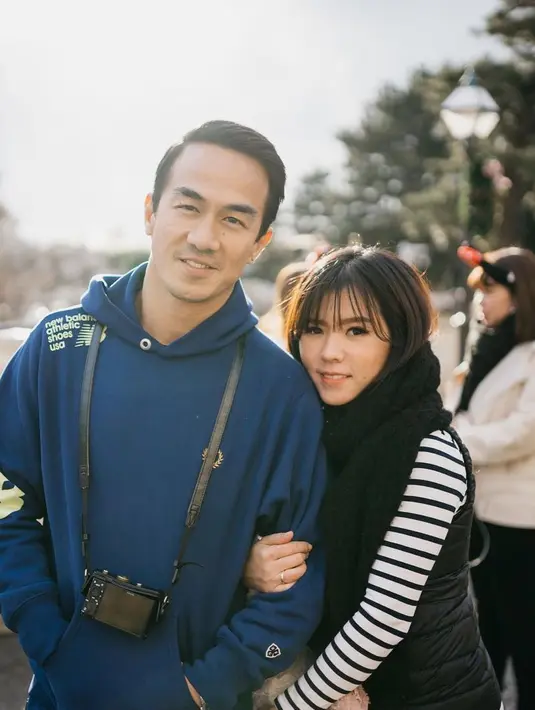 "Kalau aku bilang jadi pelajaran aja 2020 karena empati terhadap banyak orang yang kehilangan bisnisnya, keluarganya. Kita mau nggak mau harus siap atas apa yang akan datang di tahun berikutnya," pungkas Joe Taslim. (Instagram/joe_taslim)