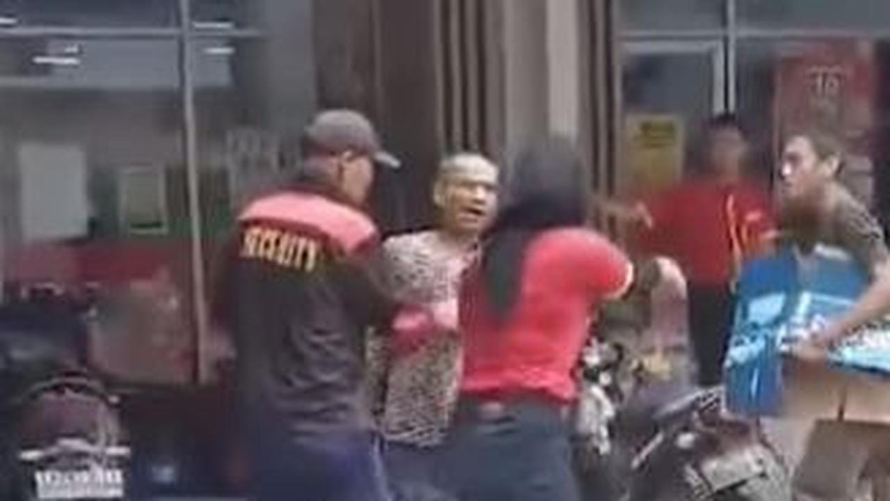 <b>Tuai Komentar Netizen</b>