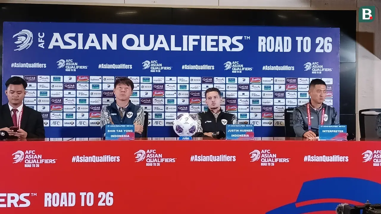Shin Tae-yong dan Justin Hubner - Konferensi pers Timnas Indonesia Vs Australia di Kualifikasi Piala Dunia 2026