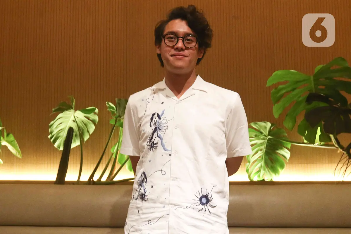 Penampilan Ardhito Pramono saat Rilis Album Full Perdana Wijayakusuma