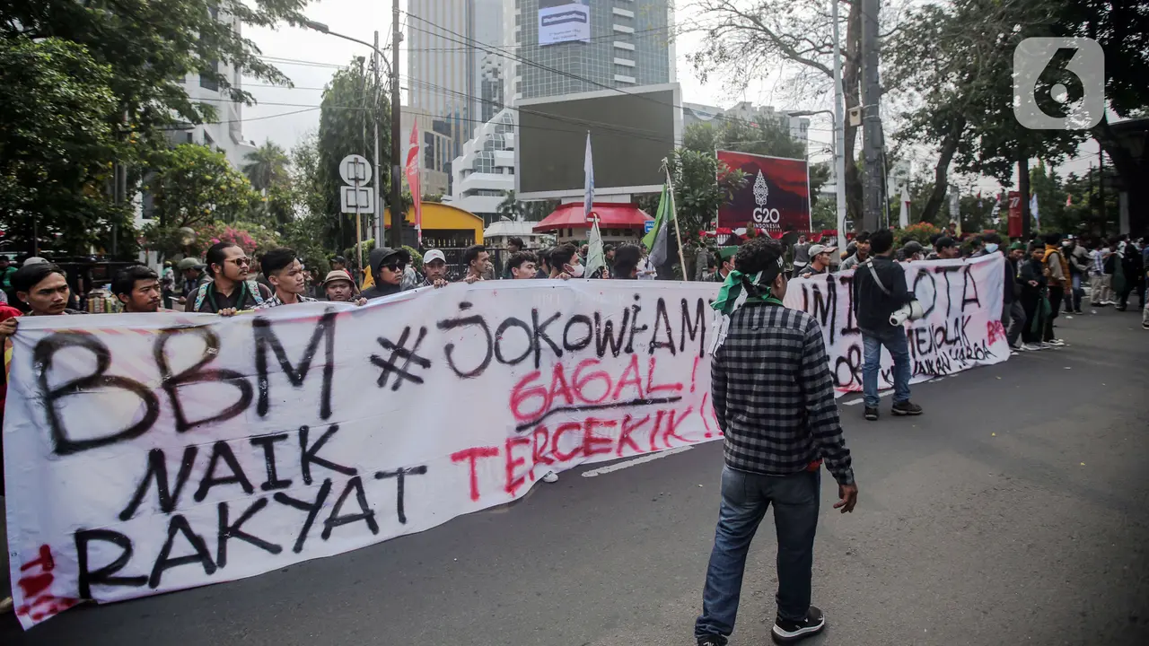 Aksi HMI Tolak Kenaikan BBM