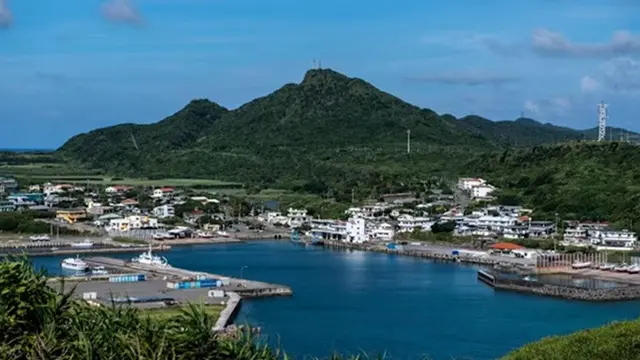 Pemandangan umum Pulau Yonaguni di Prefektur Okinawa, Jepang, yang diabadikan pada 18 Agustus 2022.