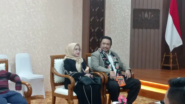 Zecky Alatas dan istrinya, Neng Wirdha (ist)