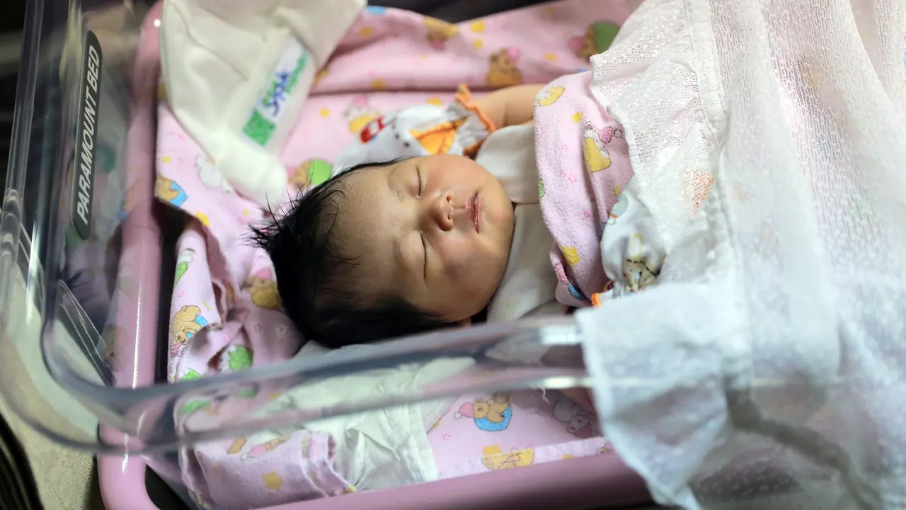 [Bintang] Bayi Tantri Kotak