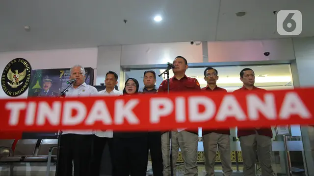 Hakim Pemvonis Bebas Ronald Tannur Ditangkap dan Ditetapkan Sebagai Tersangka Suap
