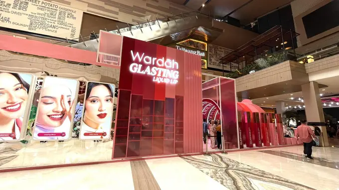 Mengenal Kecanggihan Teknologi GlassCushion dari Glasting Liquid Lip Wardah yang Viral di “EverGlasting World” Kota Kasablanka