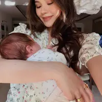 Alyssa Daguise dan Baby Soleil tampil kompak. [@alyssadaguise]