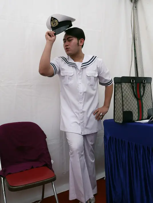 'Maksudnya sukses bisa membawa aku ke arah yang lebih baik. Secara meener-nya, semuanya,' lanjut Nassar menjelaskan di acara Inbox Awards 2015, Bogor, Jawa Barat, Sabtu (26/9/2015). (Wimbarsana Kewas/Bintang.com)