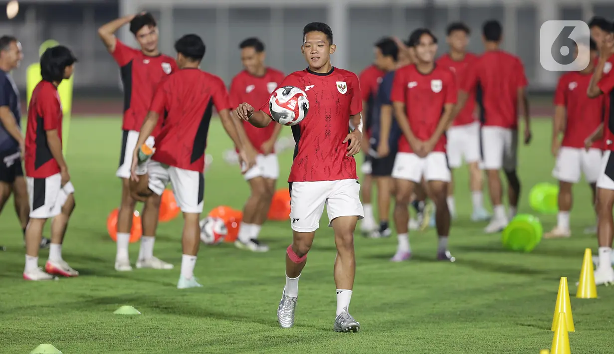 Untuk diketahui, hanya juara grup yang melaju ke semifinal Piala AFF U-23 2025. (Liputan6.com/Helmi Fithriansyah)