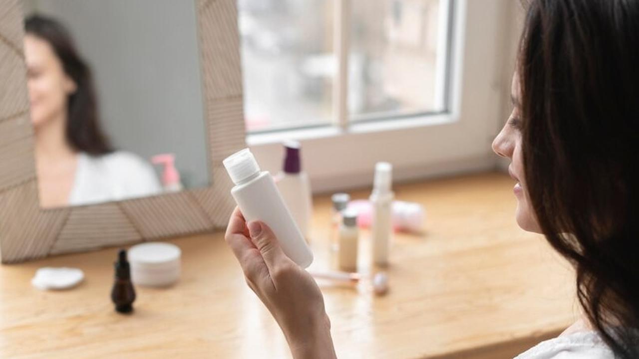 Jangan Buang Kosmetik yang Kedaluwarsa! Berikut 4 Manfaat Tersembunyi yang Perlu Anda Ketahui
