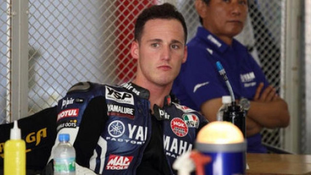 Espargaro-Smith terus awasi gerak-gerik Casey Stoner