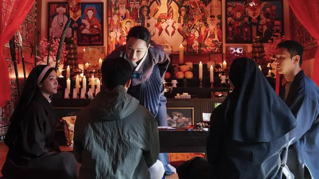 Review Film Dark Nuns yang Dibintangi Song Hye Kyo (credit: imdb)