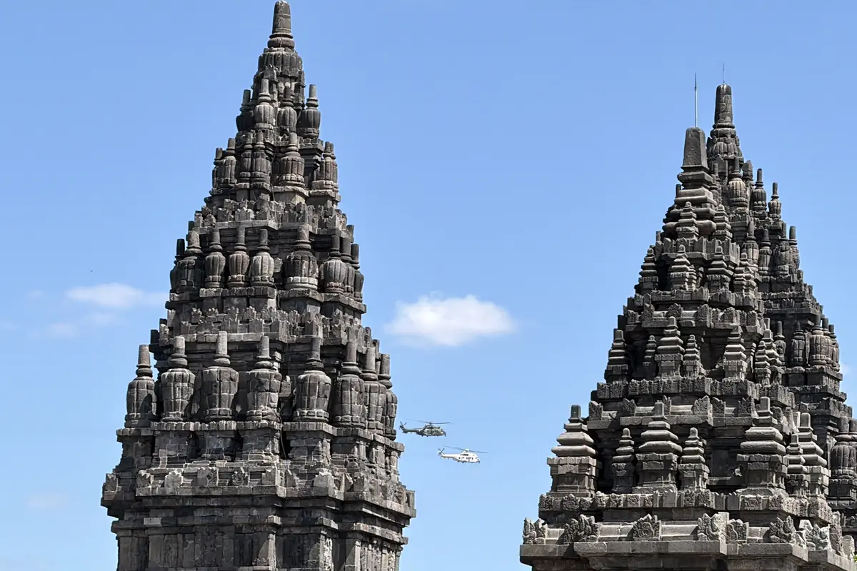 Momen Prabowo Ajak PM Modi Lihat Prambanan dari Udara