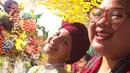 Tak sedikit yang menilai pesona artis berusia 44 tahun itu semakin bersinar usai memutuskan berhijab. (FOTO: instagram.com/wanda_hamidah)