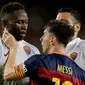 Lionel Messi kala mencekik bek AS Roma, Mapou Yanga-Mbiwa