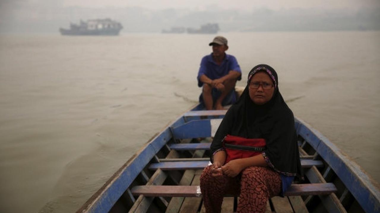 Aktivitas warga Jambi dikepung kabut asap