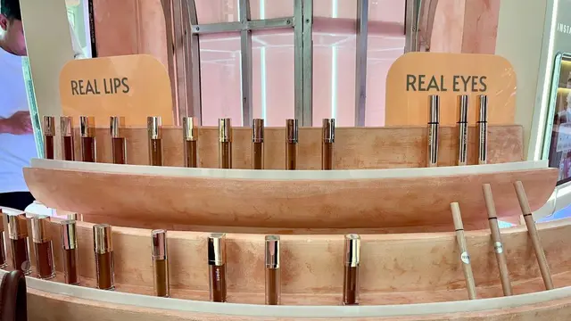 Pop Up Store Instaperfect “Real Skin Atelier” (photo by: fimela.com)