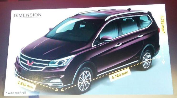Wuling Cortez memiliki dimensi yang cukup panjang. (Arief/Liputan6.com)