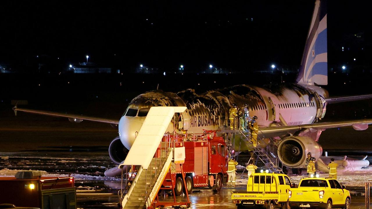 Pesawat Air Busan terbakar di Korea Selatan