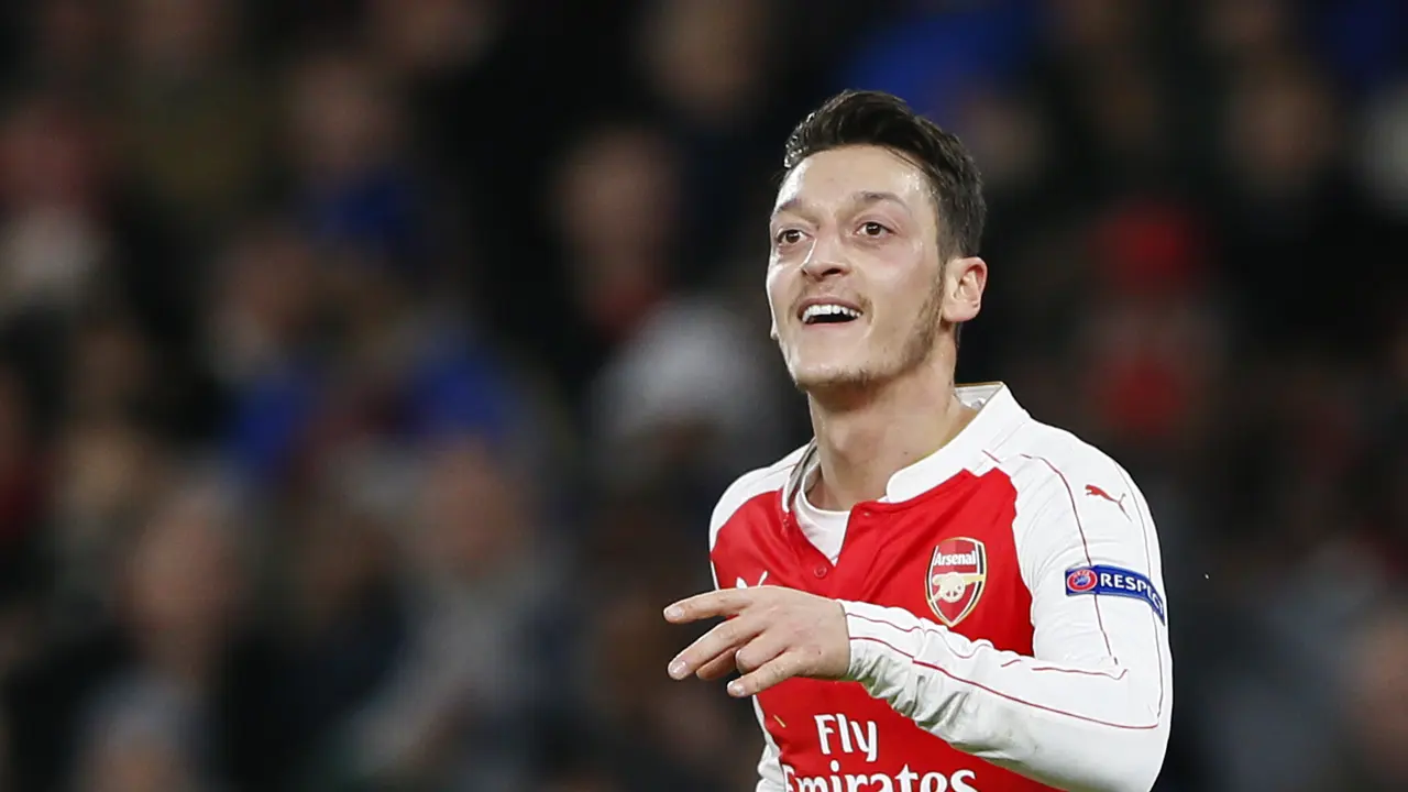 Gelandang Arsenal Mesut Ozil