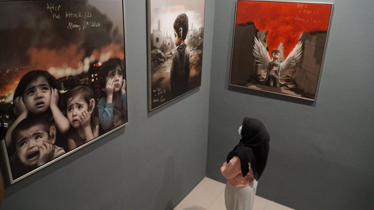 <b><i>Kedua</i></b>